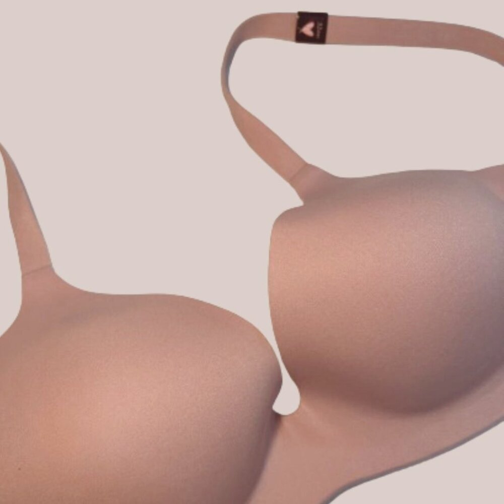 Brand new with tags Victoria Secret Perfect Bra in Nude color. Size 32DD.